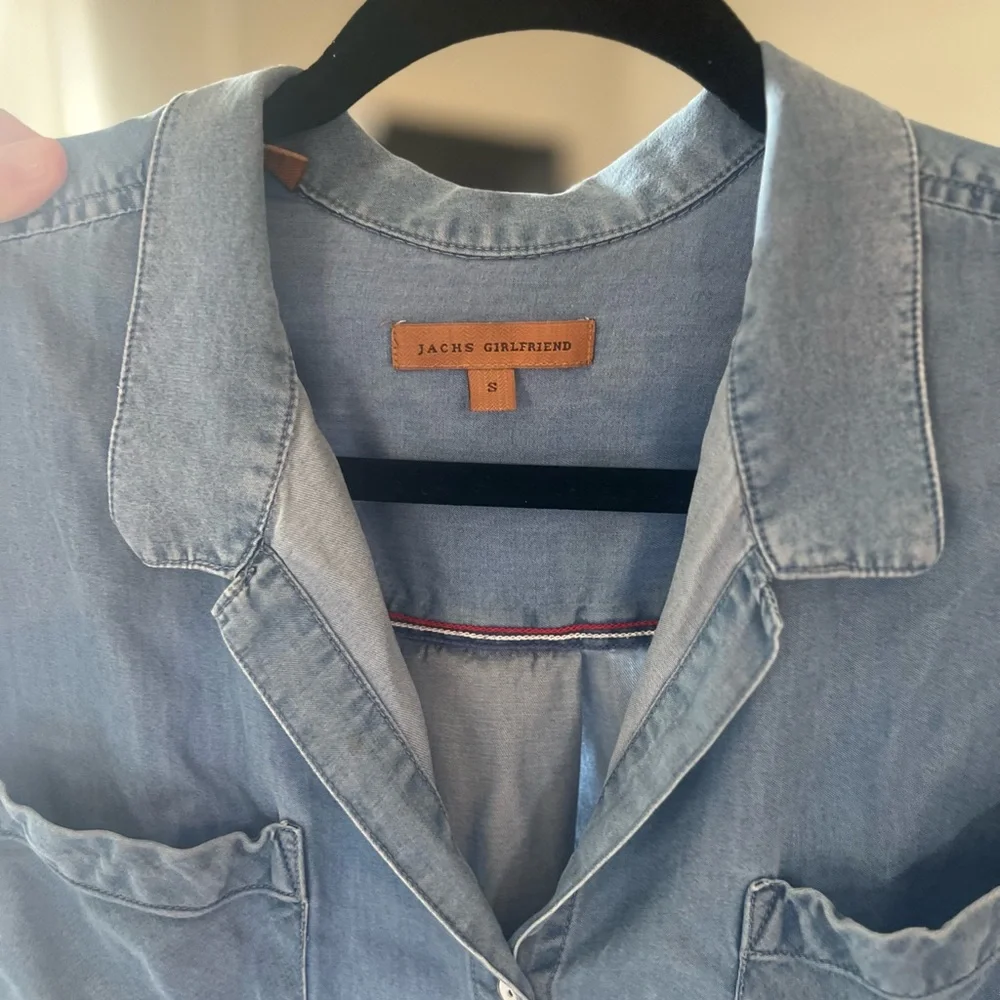 Jack’s Girlfriend Short-Sleeved Denim Shirt - Picture 2 of 4